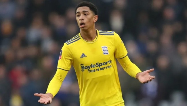 荷甲前瞻：阿贾克斯渐回正轨，费耶诺德伤兵满营愁煞范佩西（荷甲前瞻：阿贾克斯走出低谷，费耶诺德伤病潮令范佩西头疼）